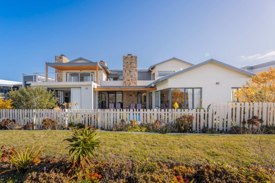 5 Bedroom Property for Sale in Oubaai Western Cape